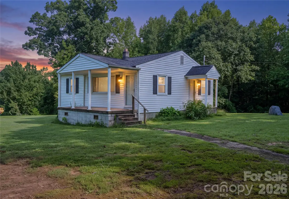 614 W Westview Street, Gastonia, NC 28052 - #1