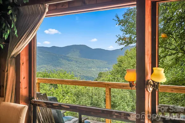 48 Easy Street, Waynesville, NC 28786