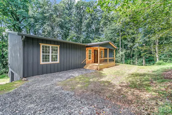 19 Green Valley Road, Asheville, NC 28806