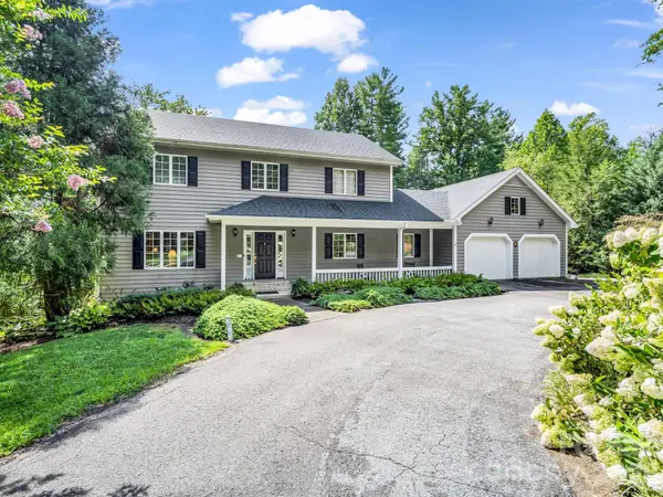15 Ravenwood Drive, Fletcher, NC 28732