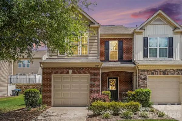 2447 Diplomat Lane, Charlotte, NC 28210