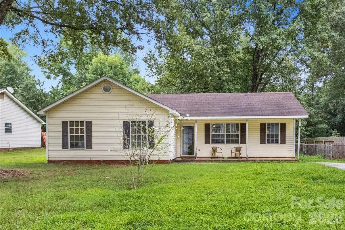615 Pennwood Lane, Charlotte, NC 28215 - #1
