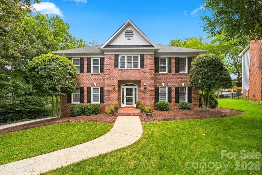 354 41st Avenue Place Nw, Hickory, NC 28601 - #2