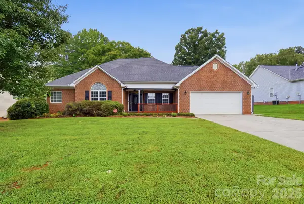 359 Linsbury Court, Gastonia, NC 28056