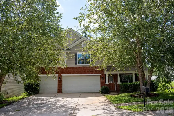 9702 Pond Vista Court, Charlotte, NC 28216