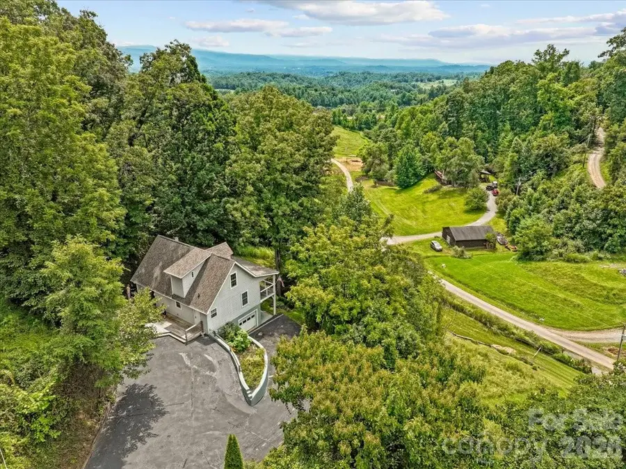 386 Madison Heights Drive, Marshall, NC 28753 - #2