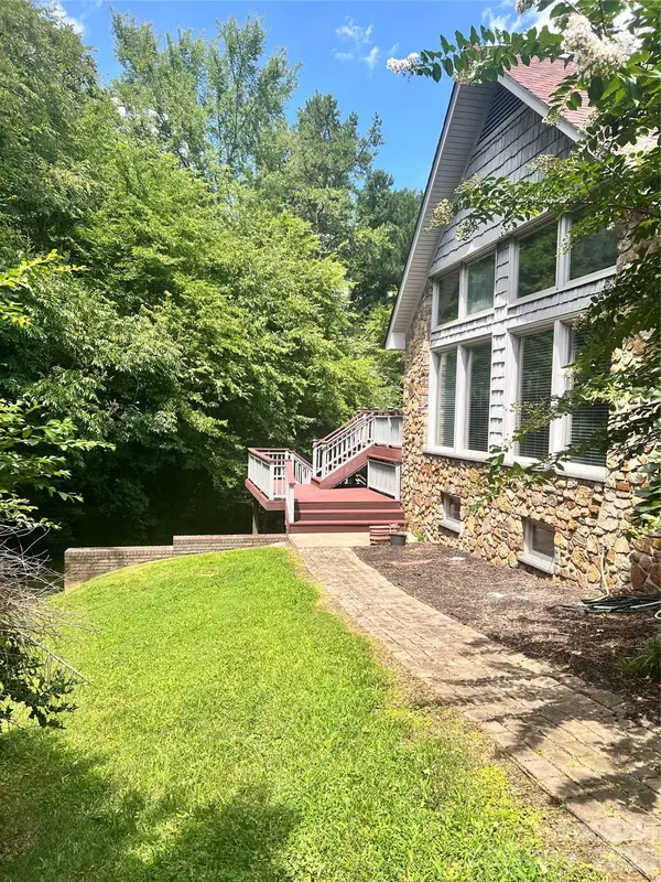 101 Forest Cliff Court Ne, Concord, NC 28025