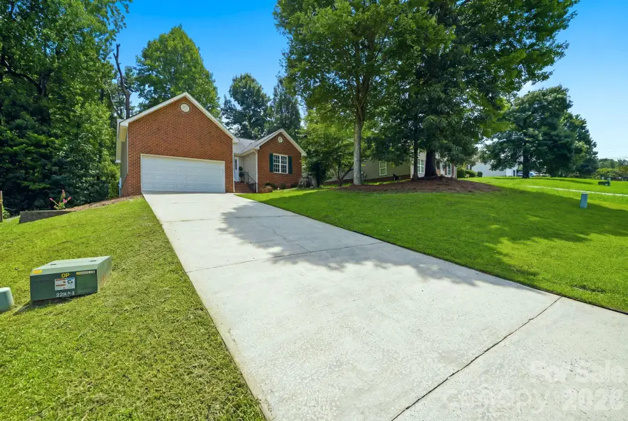 1008 Raywood Court, Matthews, NC 28104 - #2