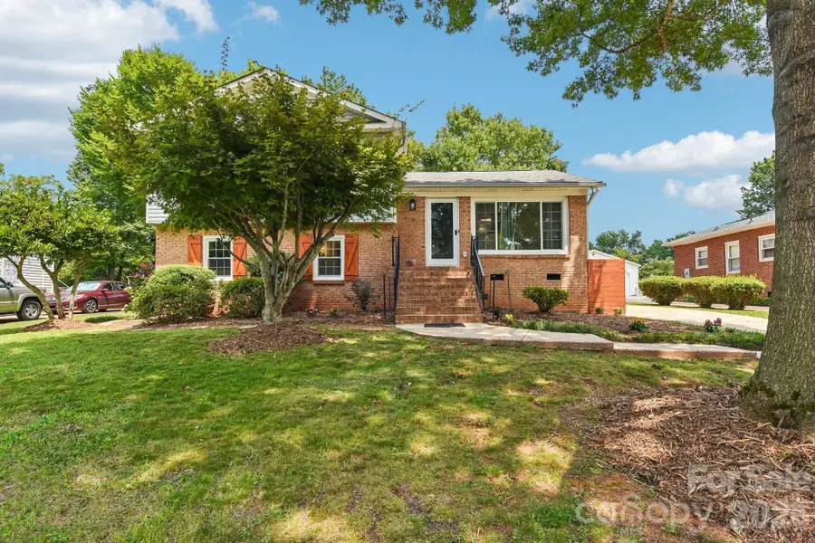 318 Red Roan Place, Charlotte, NC 28215 - #2