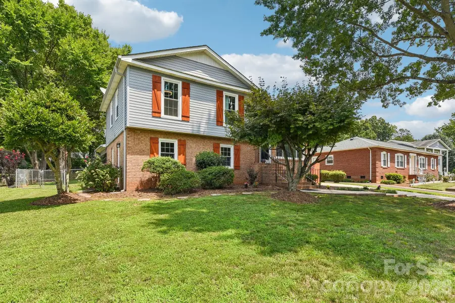 318 Red Roan Place, Charlotte, NC 28215 - #3