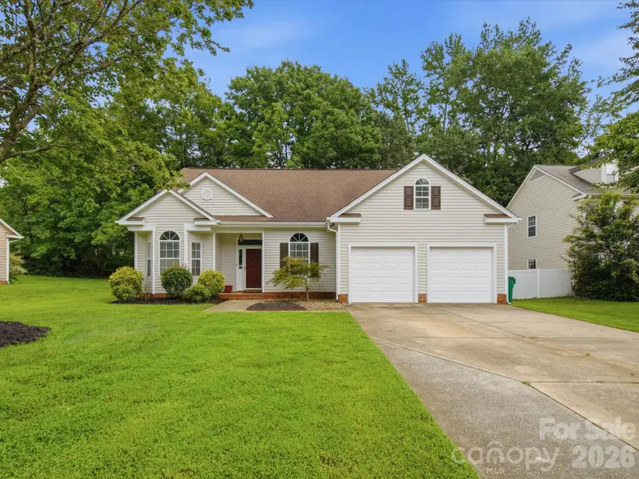 607 Oakbluff Circle, Charlotte, NC 28216 - #2