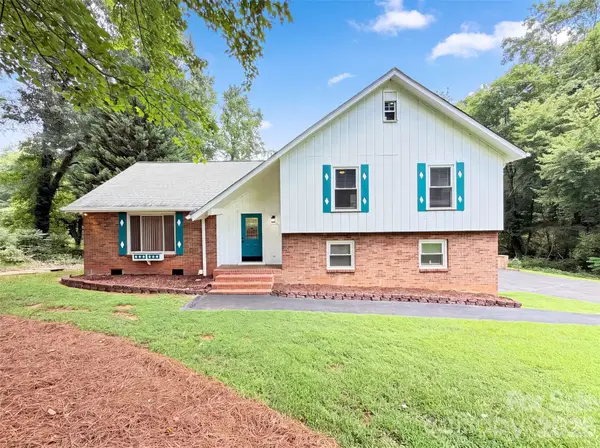 4600 Carving Tree Drive, Charlotte, NC 28227