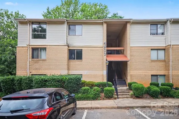 4902 Spring Lake Drive #E, Charlotte, NC 28212