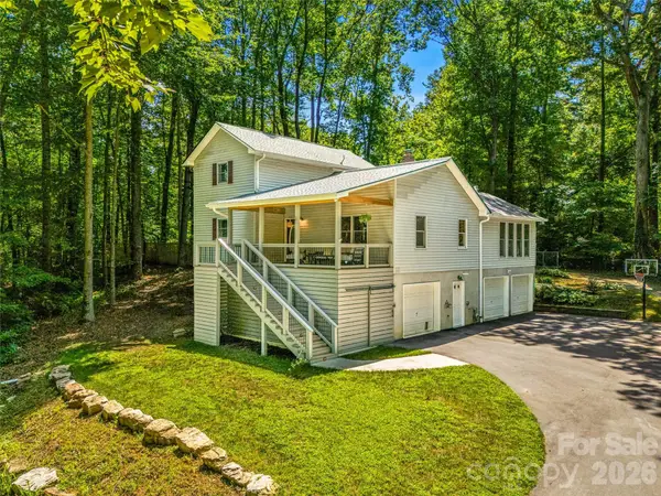 70 Promised Ridge Drive, Hendersonville, NC 28791