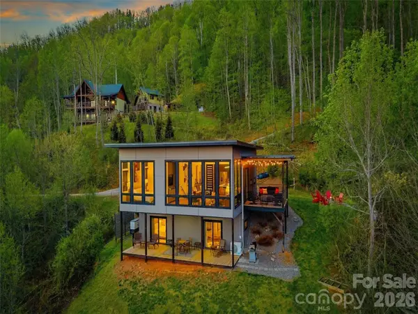 147 Bluff Creek Terrace, Candler, NC 28715