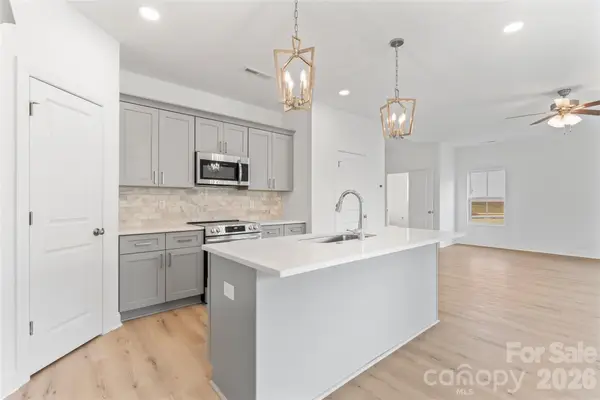 1595 Solitude Court, Kannapolis, NC 28081