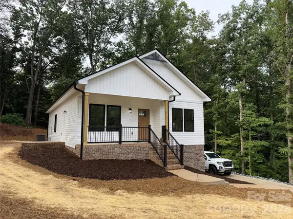 1135 Pinebrook Avenue Se, Valdese, NC 28690