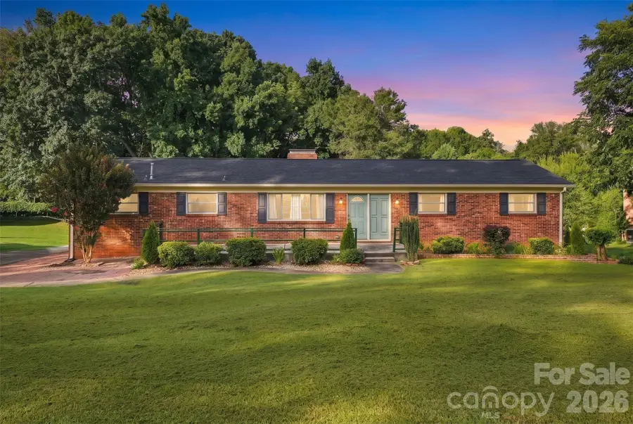 9716 Sunway Drive, Charlotte, NC 28227 - #2