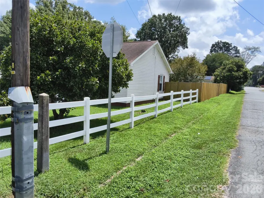 1200 Woodlawn Street, Kannapolis, NC 28083 - #2
