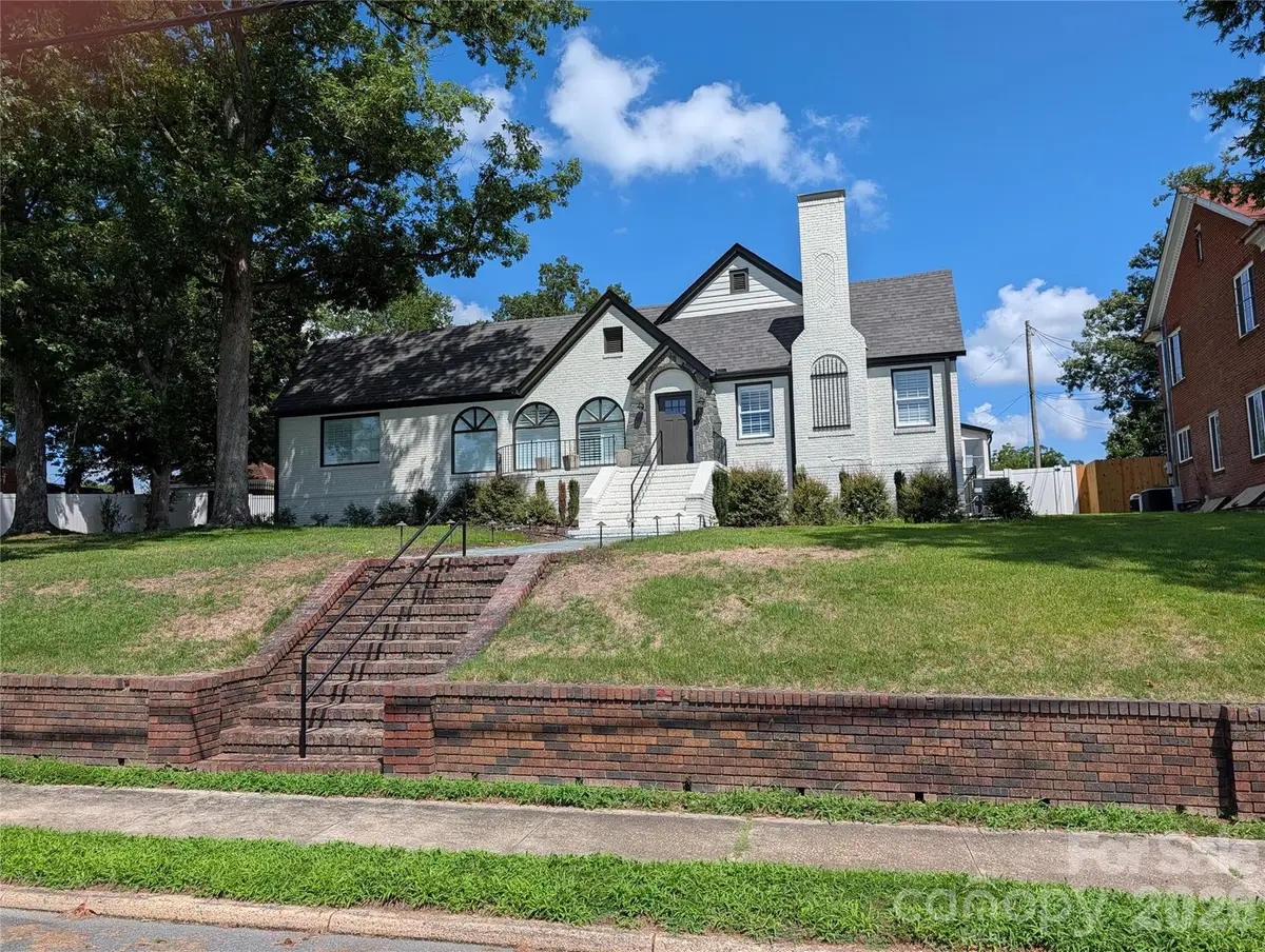 276 N 4th Street N, Albemarle, NC 28001 - #1
