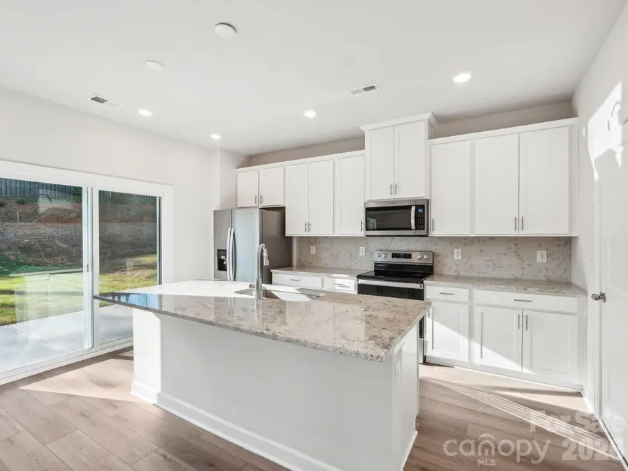 3073 14th Avenue Ne, Conover, NC 28613 - #2