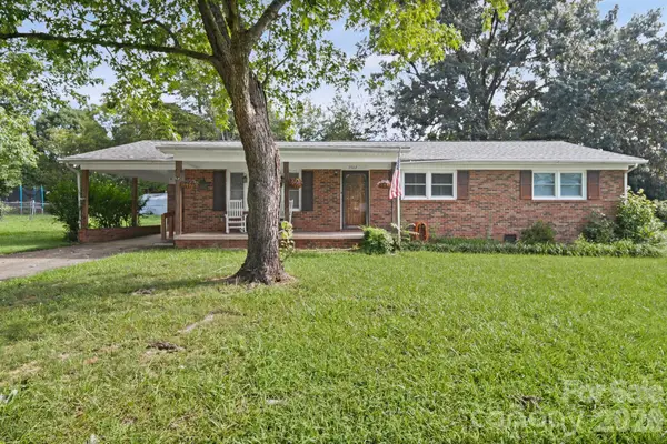 3502 Merry Oaks Lane, Dallas, NC 28034