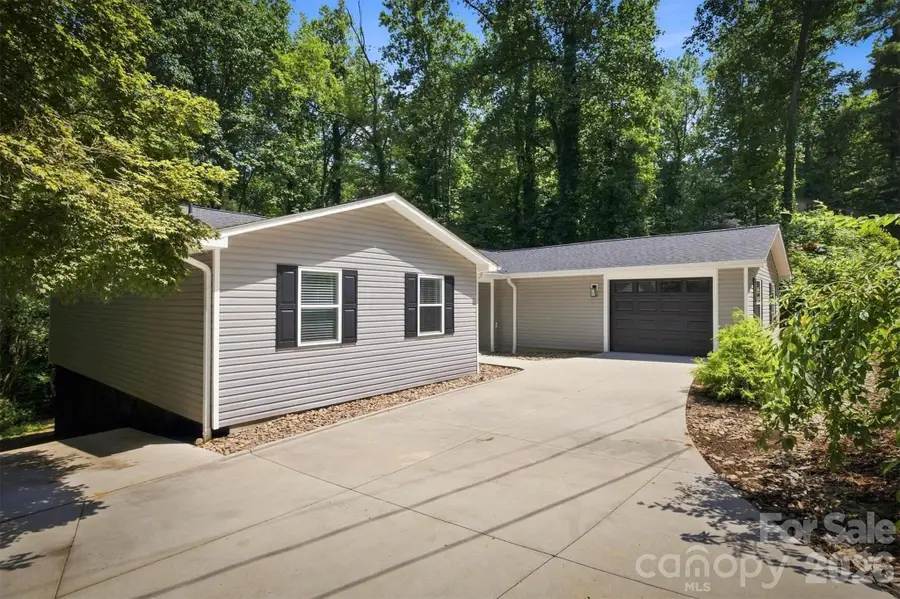 3517 Crestwood Drive, Morganton, NC 28655 - #3