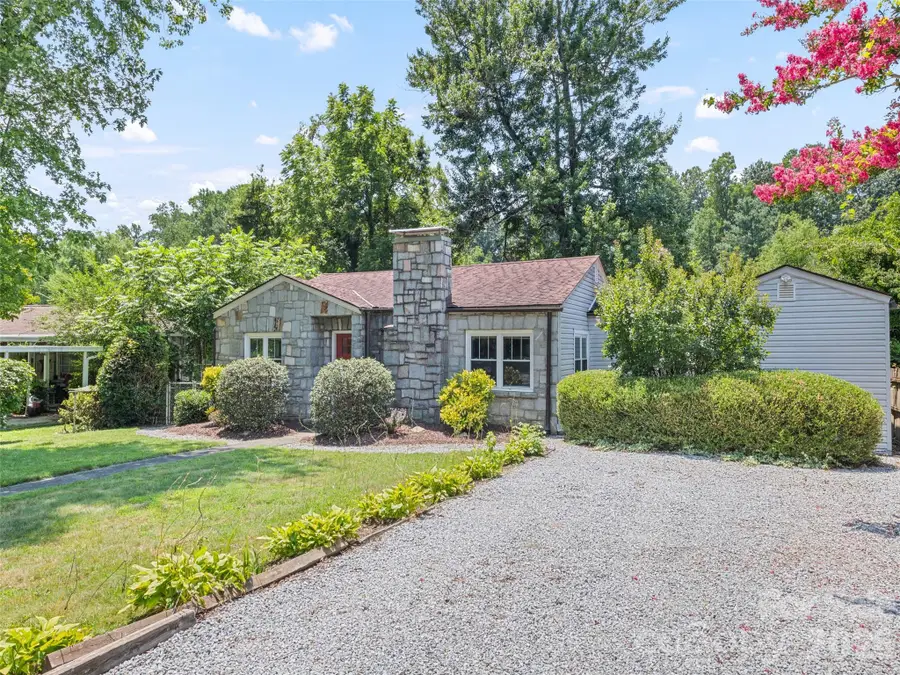 1909 Arlington Place, Hendersonville, NC 28791 - #2