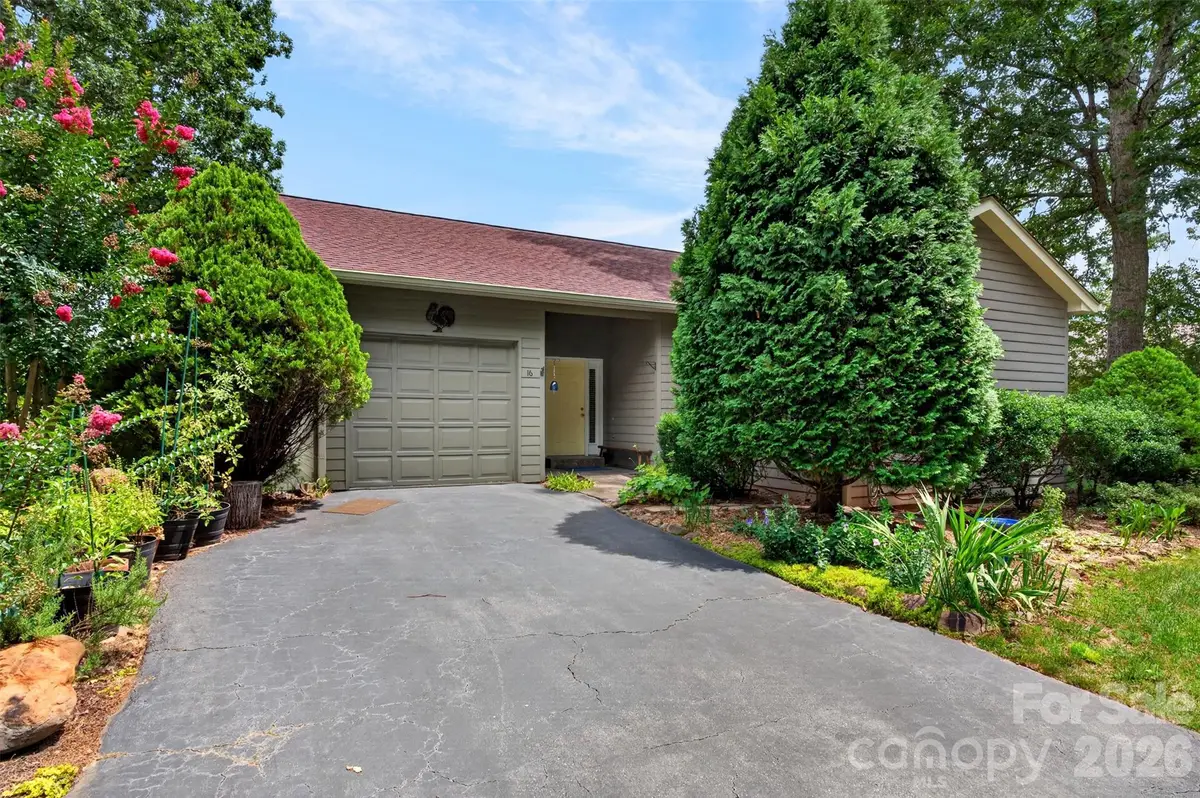 16 Spring Hollow Circle, Asheville, NC 28805 - #1