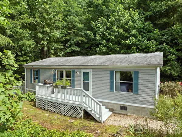 180 Hidden Meadow Drive, Candler, NC 28715