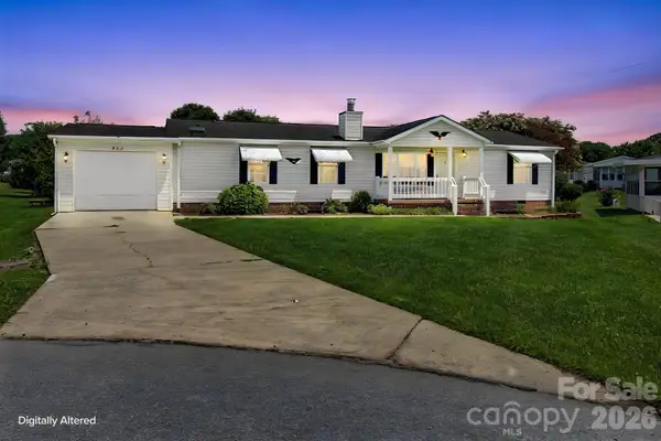 204 Red Birch Court, Hendersonville, NC 28739