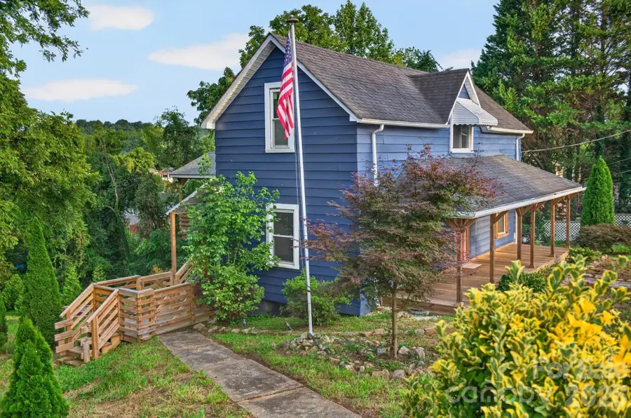 403 SW Spruce Street Sw, Lenoir, NC 28645 - #2