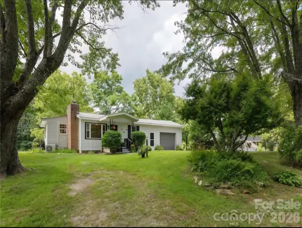 1323 Locust Grove Road, Hendersonville, NC 28792