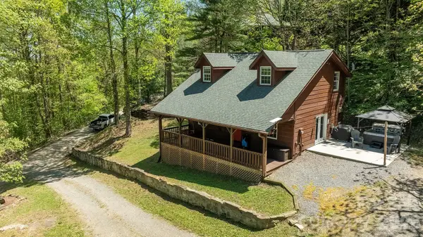 95 Lasso Lane, Waynesville, NC 28785