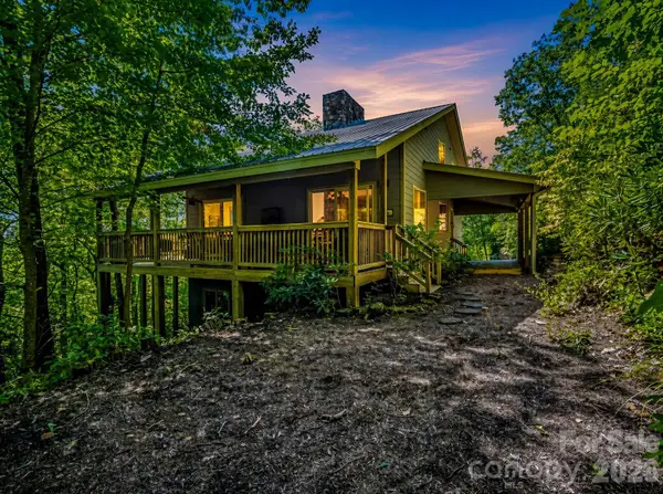 366 Summer Haven Road, Swannanoa, NC 28778