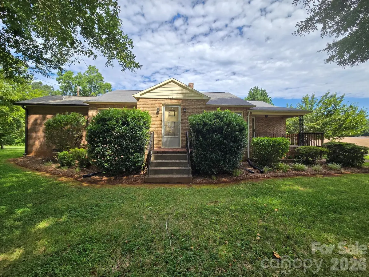 305 Oakland Avenue Avenue, Morganton, NC 28655 - #1