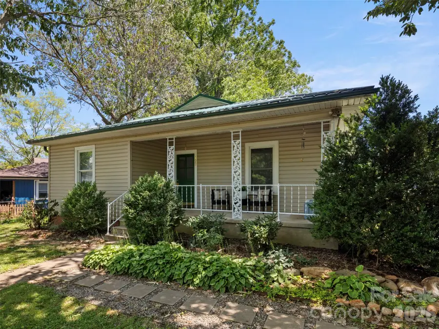 122 Edwards Avenue, Swannanoa, NC 28778 - #2