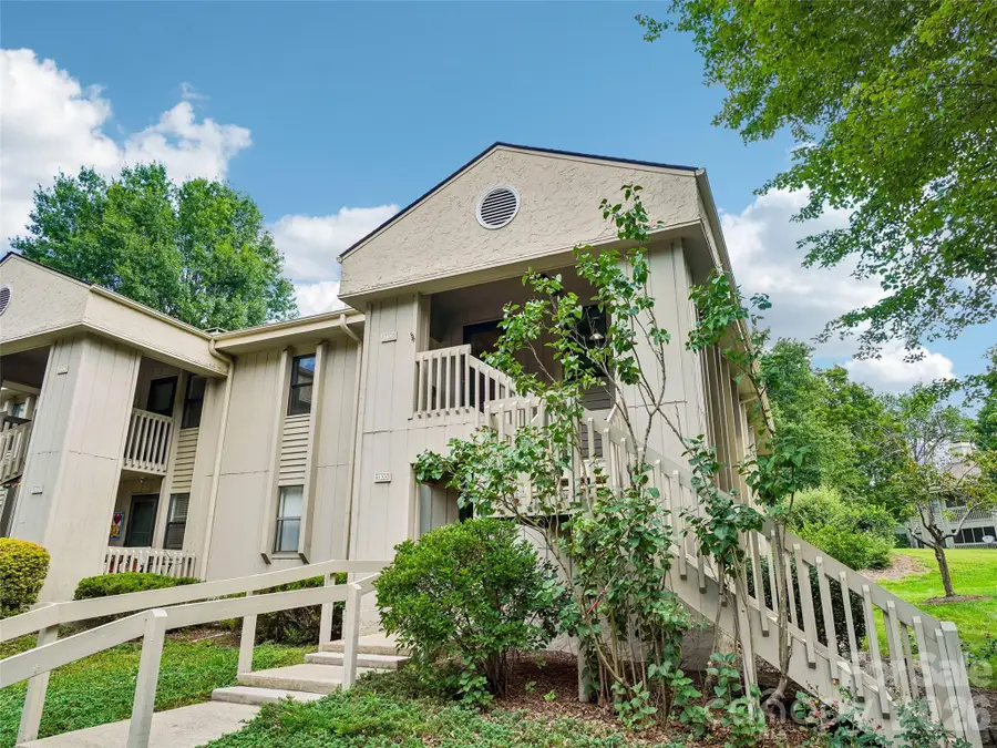 1106 Abbey Circle, Asheville, NC 28805 - #2