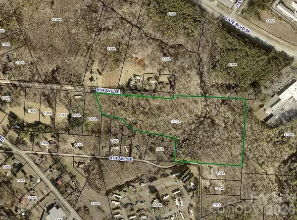 8 8th Avenue Se, Hickory, NC 28602