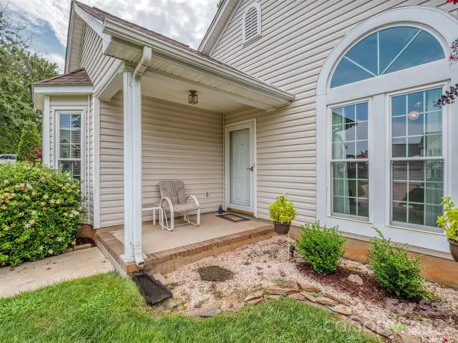 4522 Avalon Forest Lane, Charlotte, NC 28269 - #3