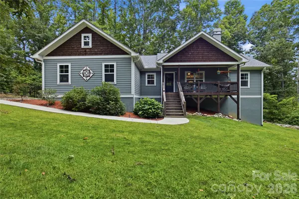 72 Summer Shade Court, Hendersonville, NC 28792