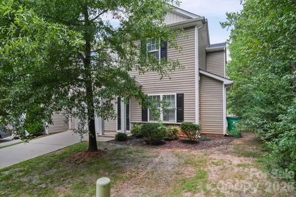 6013 Vista Woods Lane, Charlotte, NC 28215