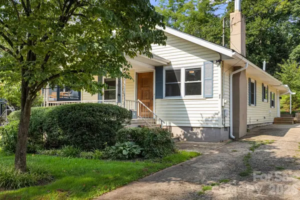 48 Carrier Street, Asheville, NC 28806