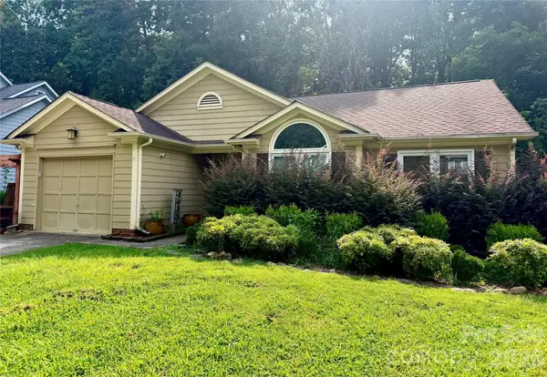 8701 Hornwood Court, Charlotte, NC 28215