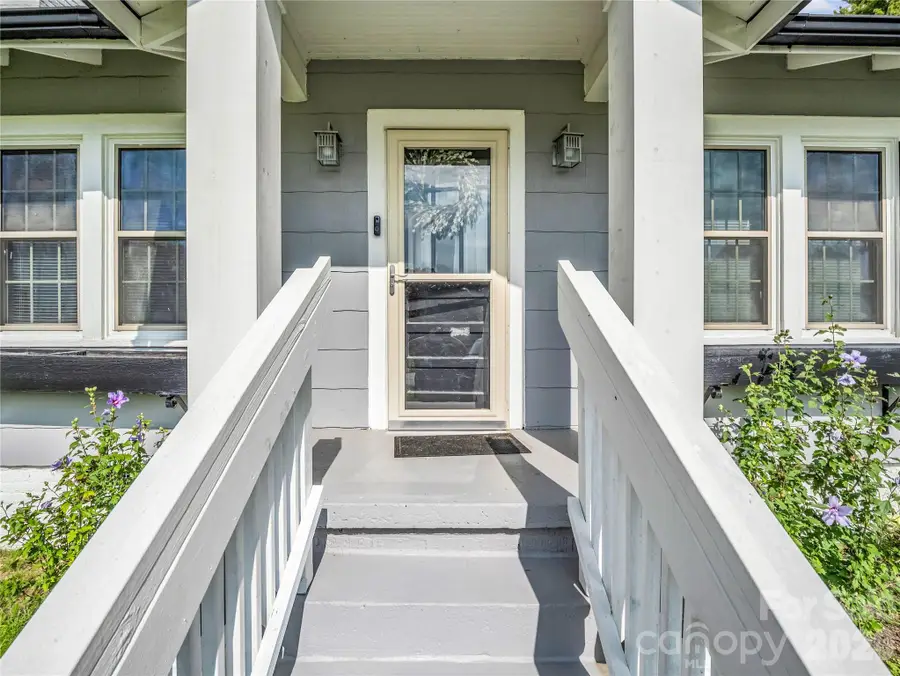 116 Beverly Avenue, Hendersonville, NC 28792 - #3