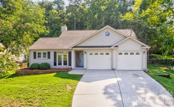 156 Edgewater Drive Nw, Concord, NC 28027
