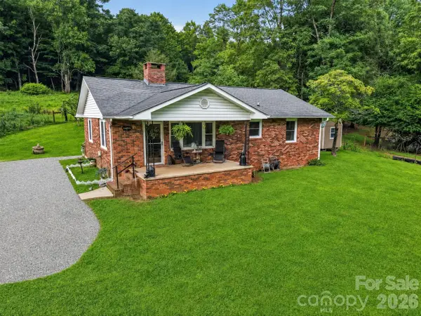 3702 Cabin Creek Road, Zirconia, NC 28790