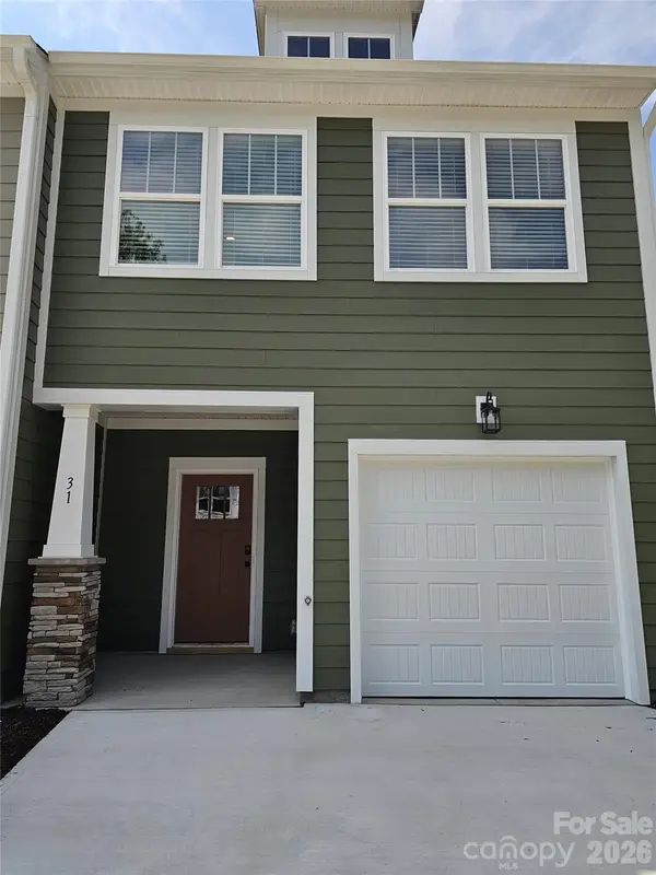 31 Oleetah Falls Way, Hendersonville, NC 28792