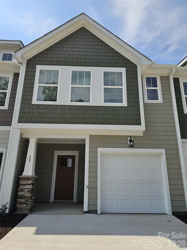 29 Oleetah Falls Way, Hendersonville, NC 28792