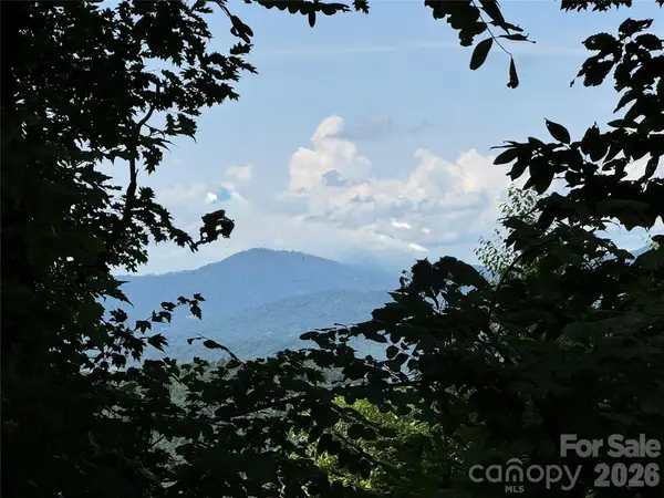 352 High Hickory Trail #20, Swannanoa, NC 28778